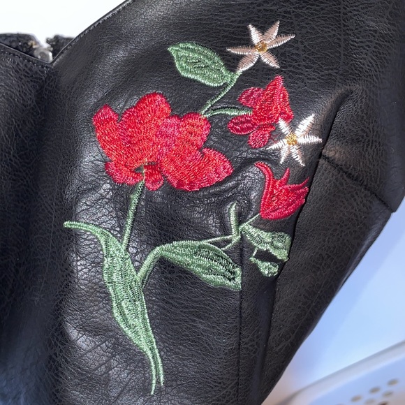 Fake leather crop top with flower embroidery from Wet Seal, size S - Picture 2 of 4